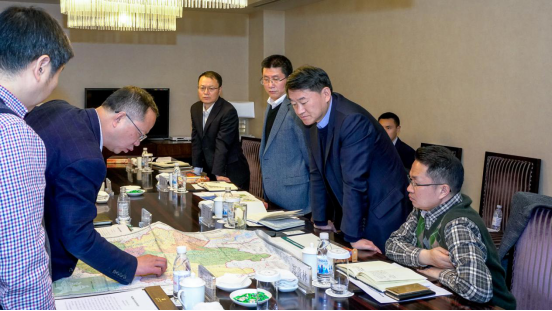 集团党委书记、董事长任丁会见峨边 县委书记谭焰一行